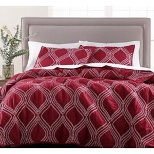 Martha Stewart Gramercy Gate Reversible Quilt King size- Red- Quilt only